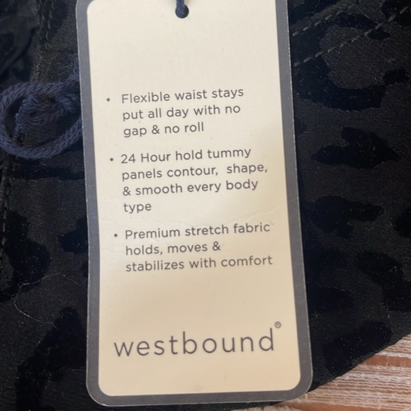 NWT Westbound Woman black leopard pants with front and back pockets. Size 18WR - Picture 12 of 12